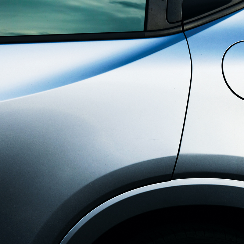 Reflection,Of,Body,Of,Car
